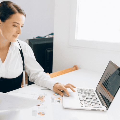 Decision Support for Business Owners | Fractional Marketing Director